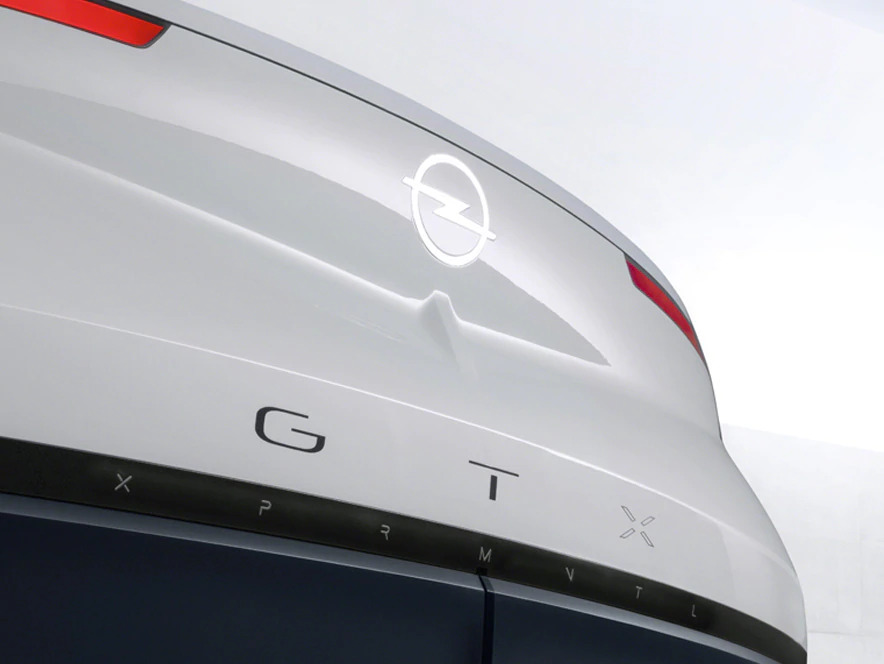 opel-concept-cars-gtx-boldexterior-blendingpurity-4×3